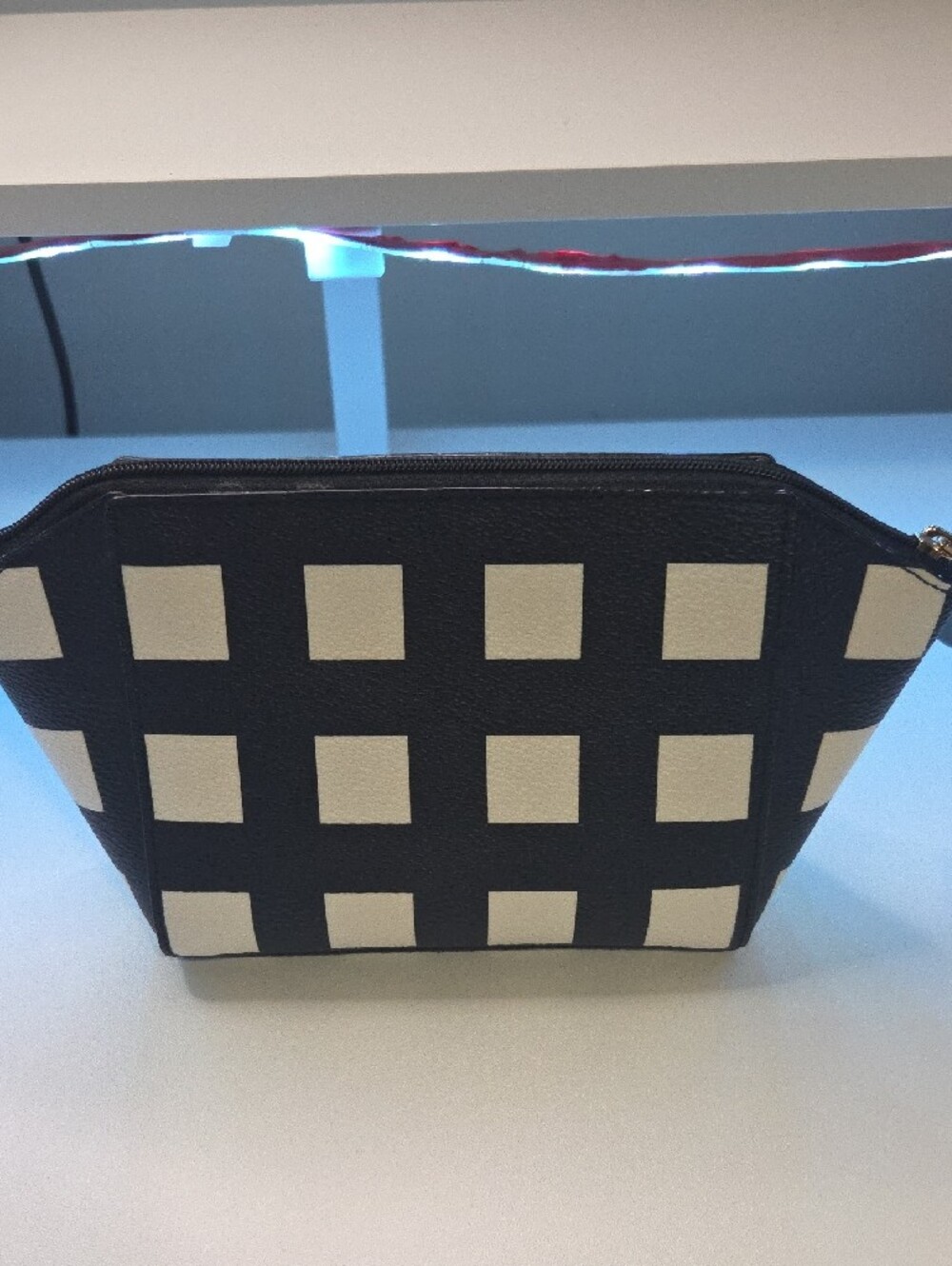 kate spade Black and White Grove Street Cosmetic Case - Picture 6 of 7
